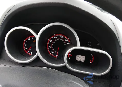 2011 Toyota Matrix z USA, uszkodzony, nr VIN 2T1KU4EE4BC689736